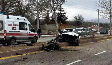 Kırşehir’de Trafik Kazası: Sürücü Ağır Yaralandı