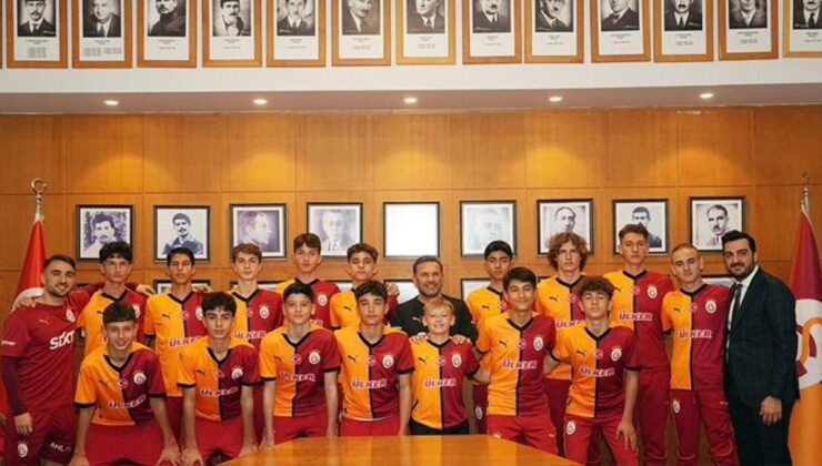 SON DAKİKA! Galatasaray 16 transferi resmen açıkladı: İmzalar art arta…