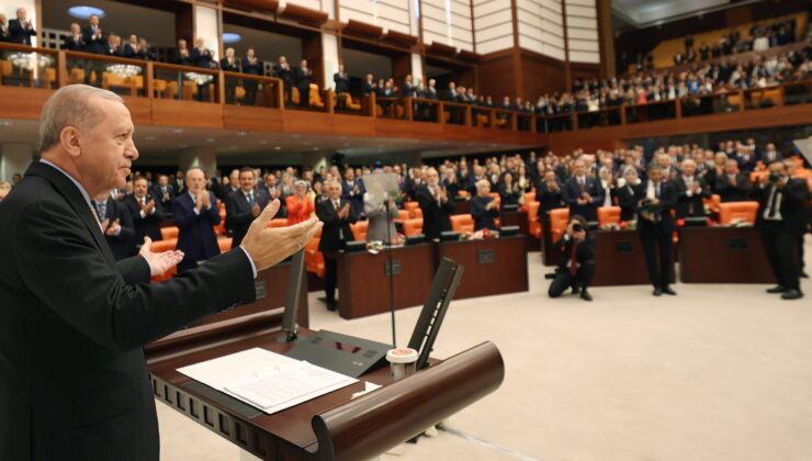 Cumhurbaşkanı Erdoğan: “Büyük ve güçlü Türkiye ülküsüne giden yolda hepimiz biriz, beraberiz”