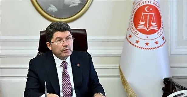 Bakan Tunç: CHP İl Başkanlığı Önündeki Olaylarla İlgili Soruşturma Başlatıldı