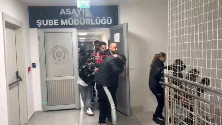 Çorlu’da Fuhuş Çetesine Darbe: 7 Adrese Eş Zamanlı Baskın, 6 Gözaltı – 5 Kadın Kurtarıldı