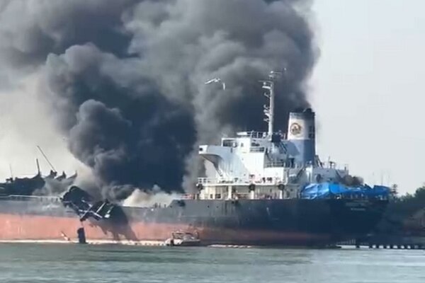 Karadeniz’de Çifte Alarm: Kandıra Açıklarında İki Tanker Ardı Ardına Patladı