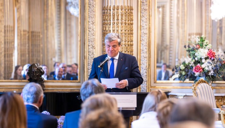 Polonya’nın Paris Büyükelçisi Sahte Diploma Soruşturması Kapsamında Görevden Alındı