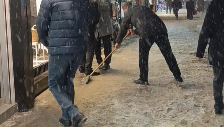 İpekyolu’nda Karla Mücadele Yetersiz Kaldı: Vatandaş Tepkili