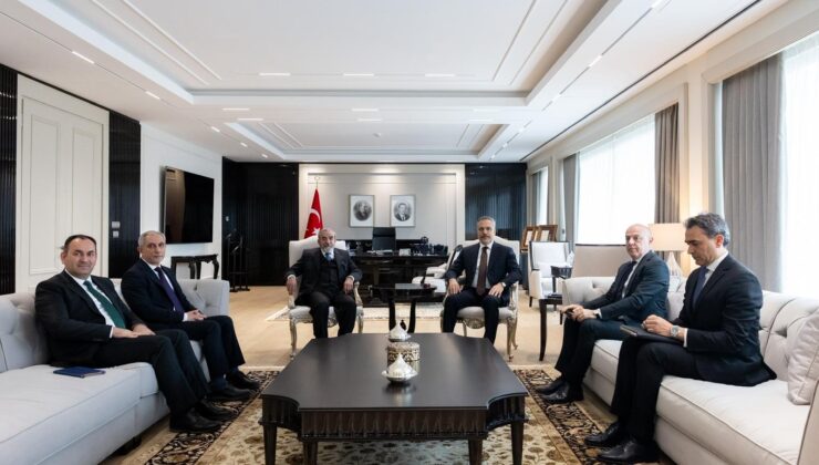 Bakan Fidan, KİB Genel Sekreteri Bahaddin ile Ankara’da Görüştü