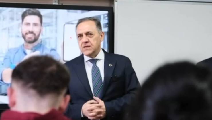 Yalova Valisi Dr. Ahmet Hadi Usta Termal Fen Lisesi’nde Öğrencilerle Buluştu