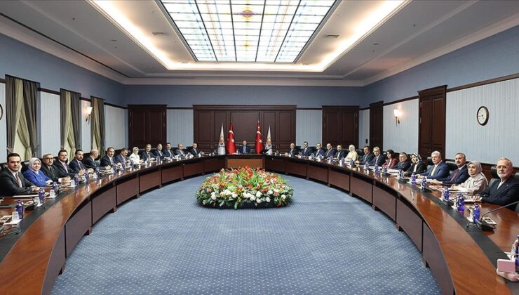 AK Parti MYK, Cumhurbaşkanı Erdoğan Başkanlığında Toplandı