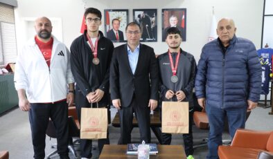 Ağrı Spor İl Müdürü Ahmet Çelebi Başarılı Boksörleri Tebrik Etti