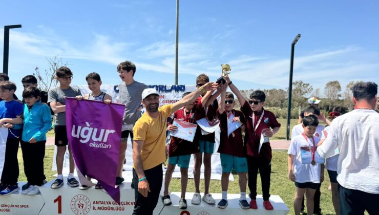 Değer Erzincan Meyvelerini Veriyor: Genç Triatlonculardan Türkiye Üçüncülüğü