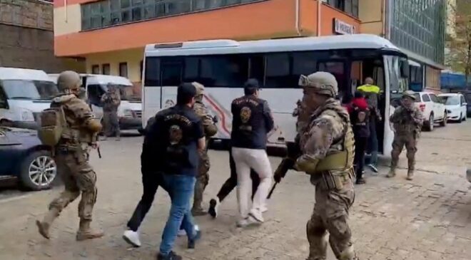 Artvin Merkezli 22 İlde Organize Suç Örgütü Operasyonu: 32 Gözaltı