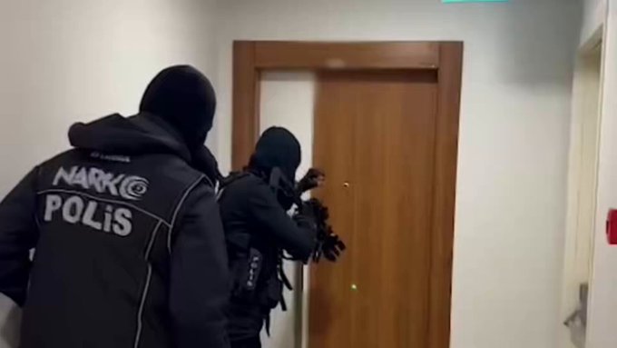 Hollanda’nın Kırmızı Bültenle Aradığı Uyuşturucu Kaçakçısı İstanbul’da Yakalandı