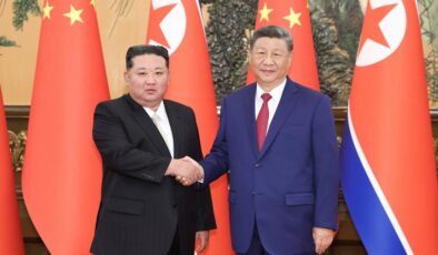 Çin Devlet Başkanı Şi Cinping İle Kuzey Kore Lideri Kim Jong Un Pyongyang’da Bir Araya Geldi
