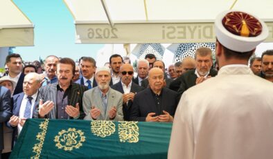 İstanbul Milletvekili Nilhan Ayan’ın Acı Günü: Vali Davut Gül Cenaze Törenine Katıldı